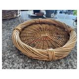 Woven Tray               (kitchen)