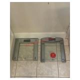 2 Glass scales need new batteries (master bath)