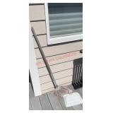 Broom and dust pan(balcony)
