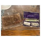 Antique Wallet and Razor lot          (Entry Way