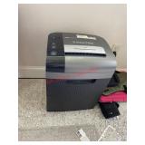 Paper shedder (office)