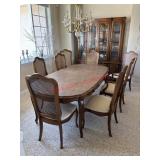 Thomasville dining room set w/ 2 leafs 1PM