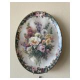 Remembrancecollector's plate from the 1996 Floral