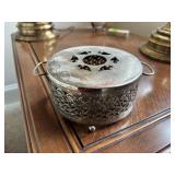 Vtg Metal Lamp              (Living Room 1)