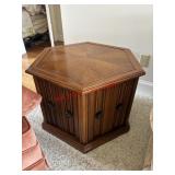 Vtg Octagon Table in great condition