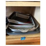 Baking Pan lot            (kitchen)