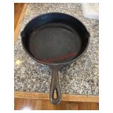 10-1/4 Cast Iron Pan              (kitchen)
