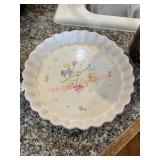 Vintage Pie Pan               (kitchen)