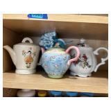Set of 3 Tea Pots            (kitchen)