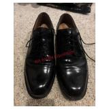 Sz 10 Men Leather Shoes