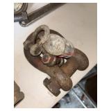 Shackles and Pulley              (Shop)
