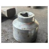 2-1/2 in Drive Socket             ( Left Side of