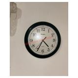 Small Wall Clock                    (Kitchen)