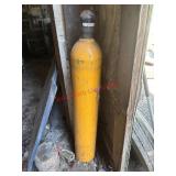 Large Nitrogen Gas Tank          (Shop)