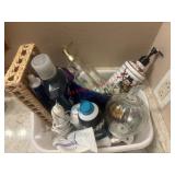 Mixed bathroom Lot                   (Hallway
