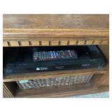 Panasonic Blu-Ray Player with remote WORKS