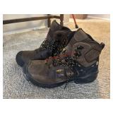 SZ 13 Mens Keen Boot                 (Living