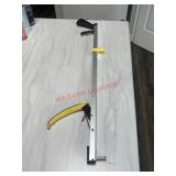 Grab Assist          (Kitchen)