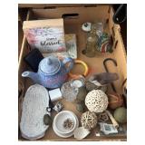 Box lot of decor            (Dining Room)