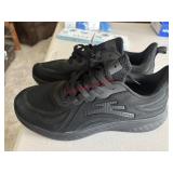 New SZ 13 Mens Tennis Shoes