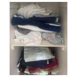Towels and Queen size linens            (Master