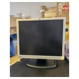 HP L1740 17' LCD Monitor 1280x1024 - VGA