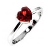 925 Sterling Silver Ring Heart Mozambique Garnet 6