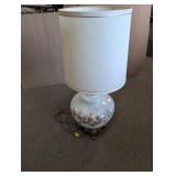 VINTAGE IRRIDESCENT TABLE LAMP