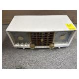 VINTAGE ZENITH MANTLE CLOCK/RADIO