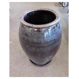 LARGE POT