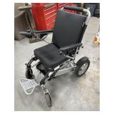 ELECTRIC MOBILITY CHAIR WITH CHARGER WORKS GOOD