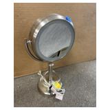 LIGHTED MAGNIFYING VANITY MIRROR