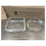 PYREX PIE PLATE & CASSEROLE DISH