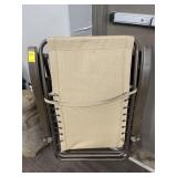 FOLDING LOUNGE CHAIR