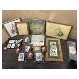 WALL DECORS & PICTURE FRAMES