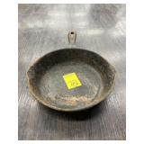 8' CAST IRON PAN