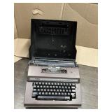 VINTAGE BROTHER AUTOMACTIC 12 TYPEWRITTER