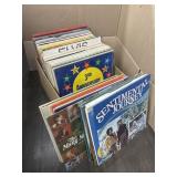 LARGE LOT OF VINYL RECORDS