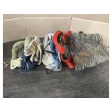 HATS, GLOVES, SIZE 38 REGULAR COVERALLS