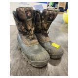 INSULATED BOOTS SIZE 11