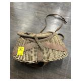 VINTAGE FISHING CREEL