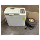 OSTER BREAD MAKER & MASTER CHEF DONUT MAKER