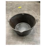 CAST IRON POT