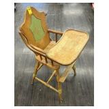 VINTAGE WOODEN HIGHCHAIR