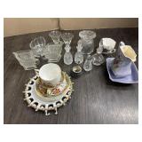 CHINA & GLASSWARE