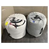 2 SLEEPING BAGS