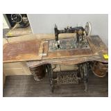 VINTAGE TREDLE SEWING MACHINE