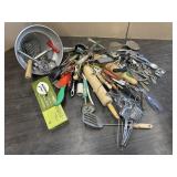 KITCHEN UTENSILS