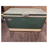 VINTAGE CCOLEMAN COOLER