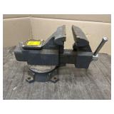 BENCH VISE